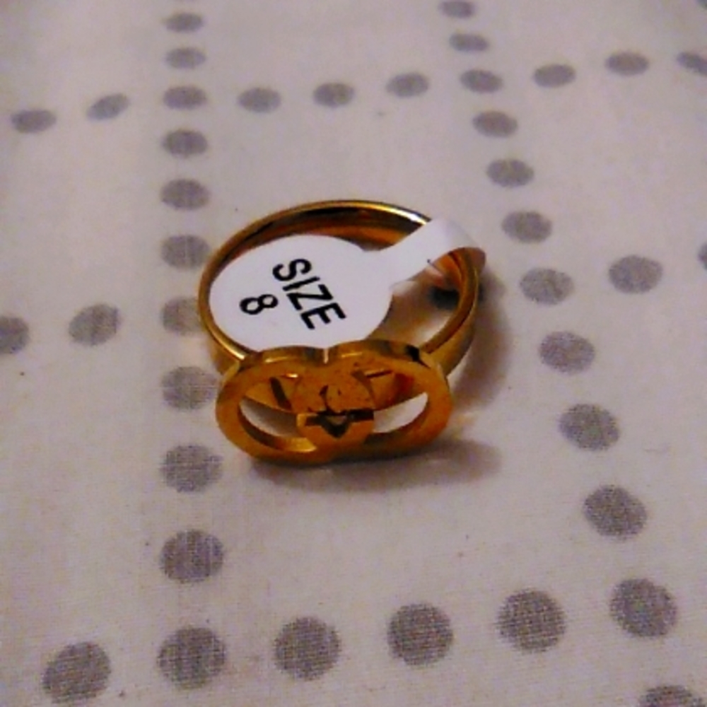A ring size 8